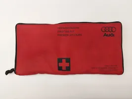 Audi A4 S4 B8 8K Kit di pronto soccorso 8K0860282