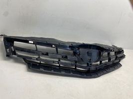 Toyota Auris 150 Etupuskurin ylempi jäähdytinsäleikkö 5311402170