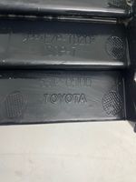 Toyota Avensis T270 Etupuskurin alempi jäähdytinsäleikkö 5311205100