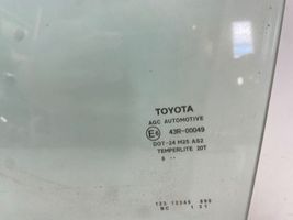 Toyota Avensis T270 Etuoven ikkunalasi, neliovinen malli E643R00049