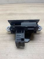 Ford Kuga I Loading door lock 