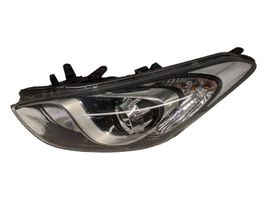 Hyundai i30 Lampa przednia 92101A6020