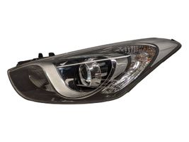 Hyundai i30 Lampa przednia 92101A6020