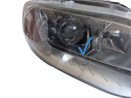 Volvo S80 Lampa przednia 30796130