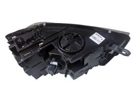 BMW X5 F15 Lampa przednia 8738673