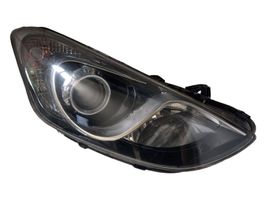 Hyundai i30 Lampa przednia 92101A6020