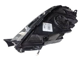 BMW X5 F15 Lampa przednia 7471348