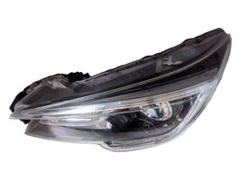 Subaru Forester SK Lampa przednia 84001SJ020