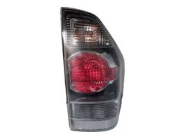 Mitsubishi Pajero Lampa tylna 8330A358