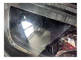 Toyota RAV 4 (XA40) Faro/fanale 8113042650