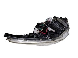 Subaru Outback Lampa przednia 10020064