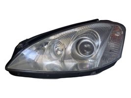 Mercedes-Benz S W221 Lampa przednia A2218200761