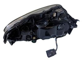 Volvo XC60 Lampa przednia 31420257