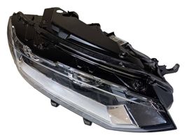 Volkswagen PASSAT B8 Lampa przednia 3G1941082C