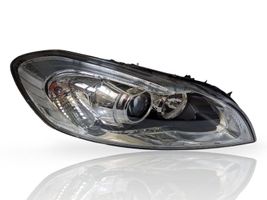 Volvo C70 Lampa przednia LE08A6183