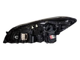 Volvo C70 Lampa przednia LE08A6183