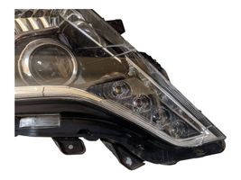 Toyota Land Cruiser (J150) Lampa przednia 8114560J20