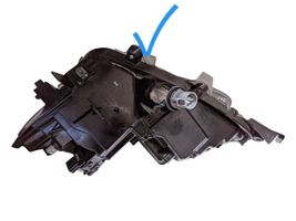 Mazda 3 II Lampa przednia BSP551030