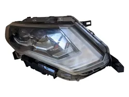 Nissan X-Trail T32 Lampa przednia 260756FP8B