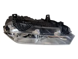 BMW X5 F15 Lampa przednia 7410683