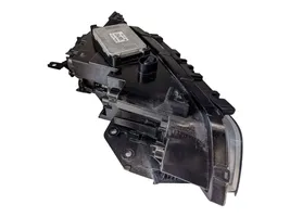 Land Rover Evoque II Lampa przednia M8D213W029BA