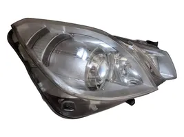 Mercedes-Benz E C207 W207 Lampa przednia A2078203661