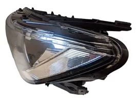 Volkswagen PASSAT B8 Lampa przednia 3G1941035L