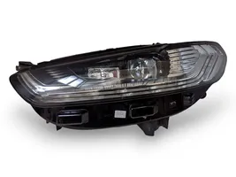 Ford Mondeo MK V Lampa przednia 89909360