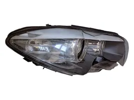 BMW 5 F10 F11 Lampa przednia A8720324012