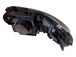 Volvo XC70 Lampa przednia 89008794