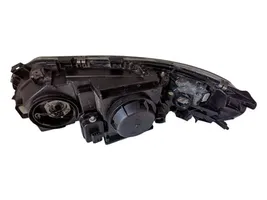 Volvo XC70 Lampa przednia 89008794