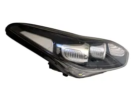 KIA Sportage Lampa przednia 92102F1010