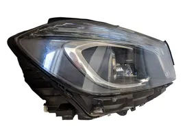 Mercedes-Benz A W176 Lampa przednia A1768200661