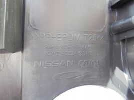 Nissan X-Trail T32 Przedni uchwyt na kubek tunelu środkowego 969124CE7A