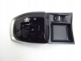 Nissan X-Trail T32 Rivestimento in plastica cornice della leva del cambio 969XC4CC4A