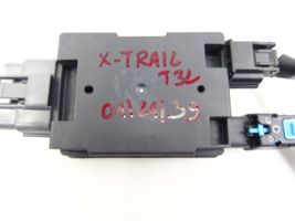 Nissan X-Trail T32 Fuel injection pump control unit/module 169108688R