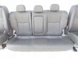 Nissan Pulsar Seat set 