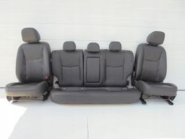 Nissan Pulsar Seat set 