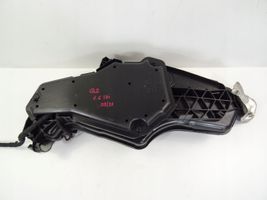 Audi Q2 - Serbatoio vaschetta liquido AdBlue 5Q0131877R