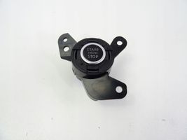 Nissan Juke II F16 Bouton poussoir de démarrage du moteur 9320G58