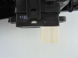 Nissan Note (E12) Interrupteur commade lève-vitre 829603VW0A