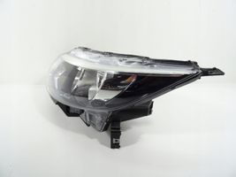 Nissan Qashqai Lampa przednia 10018013