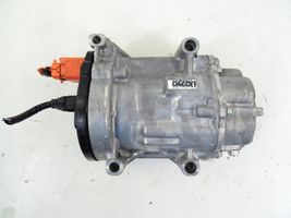 Toyota Yaris XP210 Ilmastointilaitteen kompressorin pumppu (A/C) 042400-0740