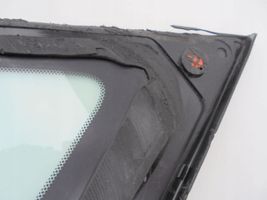 Nissan Navara Fenêtre latérale avant / vitre triangulaire 