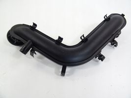 Seat Arona Parte del condotto di aspirazione dell'aria 05C145673B