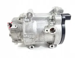 Toyota Yaris XP210 Ilmastointilaitteen kompressorin pumppu (A/C) 042400-0740