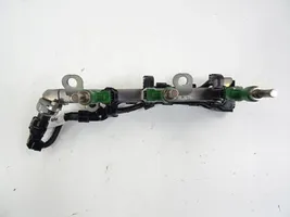 Toyota Yaris XP210 Kraftstoffverteiler Einspritzleiste Verteilerrohr 23250-F3020