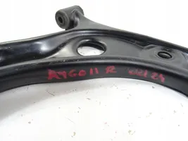 Toyota Aygo AB40 Triangle bras de suspension inférieur avant 