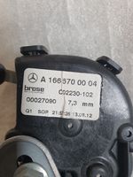 Mercedes-Benz GL X166 Kulmaikkunalasi A1666700004