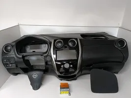 Nissan Note (E12) Deska rozdzielcza 